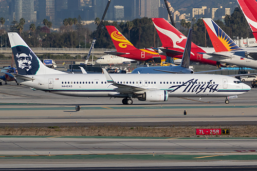Alaska Airlines Boeing 737-900ER N442AS at Los Angeles International Airport (KLAX/LAX) Alaska Airlines Boeing 737-900ER N442AS at Los Angeles International Airport (KLAX/LAX)