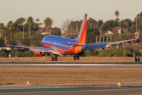 Southwest Airlines Boeing 737-700 N456WN at Los Angeles International Airport (KLAX/LAX)