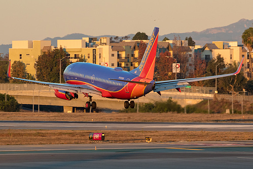 Southwest Airlines Boeing 737-700 N466WN at Los Angeles International Airport (KLAX/LAX)