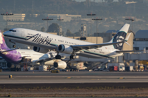 Alaska Airlines Boeing 737-900ER N471AS at Los Angeles International Airport (KLAX/LAX)