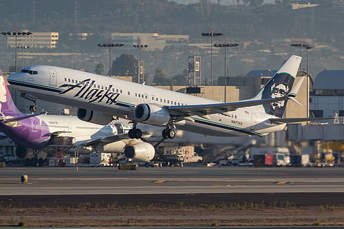 Alaska Airlines Boeing 737-900ER N471AS at Los Angeles International Airport (KLAX/LAX) Alaska Airlines Boeing 737-900ER N471AS at Los Angeles International Airport (KLAX/LAX)