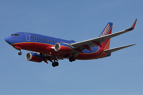 Southwest Airlines Boeing 737-700 N490WN at Los Angeles International Airport (KLAX/LAX)