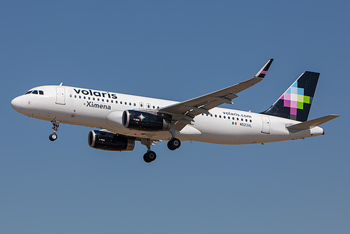 Volaris Airbus A320-200 N523VL at Los Angeles International Airport (KLAX/LAX)