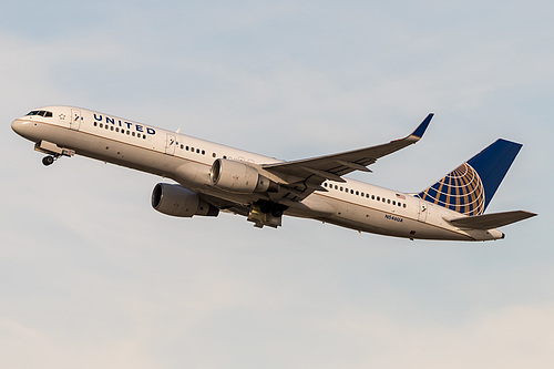 United Airlines Boeing 757-200 N546UA at Los Angeles International Airport (KLAX/LAX)