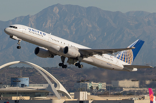 United Airlines Boeing 757-200 N546UA at Los Angeles International Airport (KLAX/LAX)
