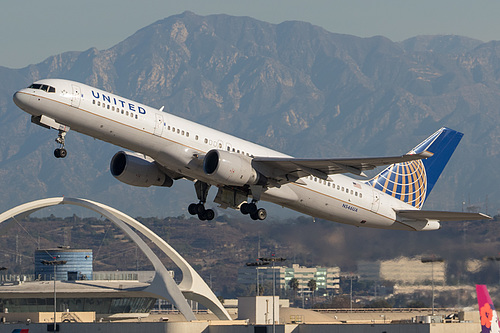 United Airlines Boeing 757-200 N546UA at Los Angeles International Airport (KLAX/LAX) United Airlines Boeing 757-200 N546UA at Los Angeles International Airport (KLAX/LAX)