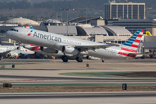 American Airlines Airbus A321-200 N562UW at Los Angeles International Airport (KLAX/LAX)
