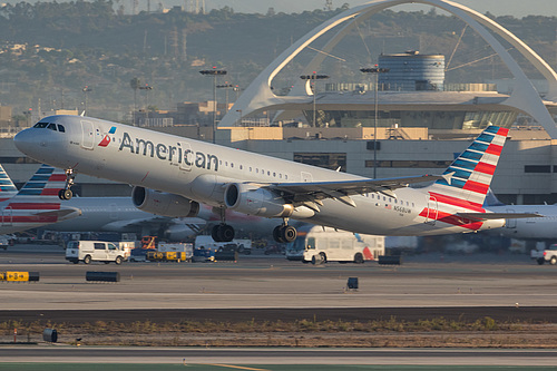 American Airlines Airbus A321-200 N568UW at Los Angeles International Airport (KLAX/LAX) American Airlines Airbus A321-200 N568UW at Los Angeles International Airport (KLAX/LAX)