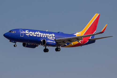 Southwest Airlines Boeing 737-700 N569WN at Los Angeles International Airport (KLAX/LAX) Southwest Airlines Boeing 737-700 N569WN at Los Angeles International Airport (KLAX/LAX)