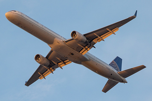 United Airlines Boeing 757-300 N57855 at Los Angeles International Airport (KLAX/LAX)