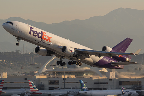 FedEx McDonnell Douglas MD-11F N582FE at Los Angeles International Airport (KLAX/LAX)