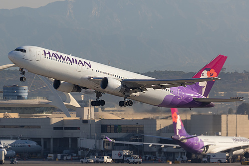 Hawaiian Airlines Boeing 767-300ER N583HA at Los Angeles International Airport (KLAX/LAX) Hawaiian Airlines Boeing 767-300ER N583HA at Los Angeles International Airport (KLAX/LAX)