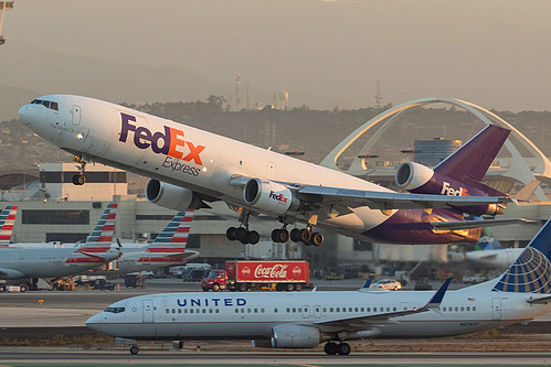 FedEx McDonnell Douglas MD-11F N588FE at Los Angeles International Airport (KLAX/LAX)