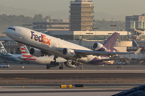 FedEx McDonnell Douglas MD-11F N625FE at Los Angeles International Airport (KLAX/LAX)