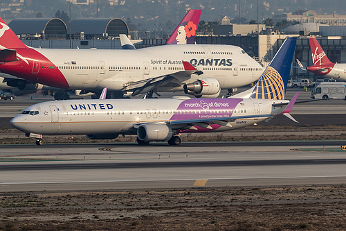 United Airlines Boeing 737-900ER N66848 at Los Angeles International Airport (KLAX/LAX) United Airlines Boeing 737-900ER N66848 at Los Angeles International Airport (KLAX/LAX)