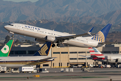 United Airlines Boeing 737-900ER N68805 at Los Angeles International Airport (KLAX/LAX) United Airlines Boeing 737-900ER N68805 at Los Angeles International Airport (KLAX/LAX)