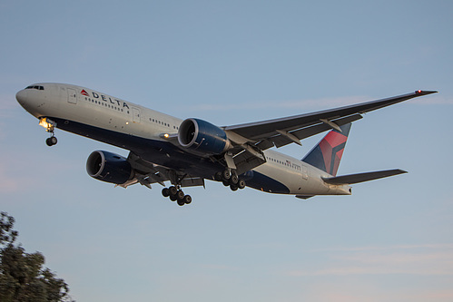 Delta Air Lines Boeing 777-200LR N705DN at Los Angeles International Airport (KLAX/LAX) Delta Air Lines Boeing 777-200LR N705DN at Los Angeles International Airport (KLAX/LAX)