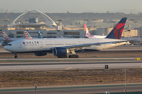 Delta Air Lines Boeing 777-200LR N710DN at Los Angeles International Airport (KLAX/LAX) Delta Air Lines Boeing 777-200LR N710DN at Los Angeles International Airport (KLAX/LAX)