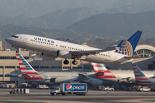 United Airlines Boeing 737-800 N73291 at Los Angeles International Airport (KLAX/LAX)
