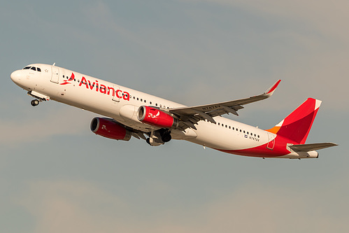 Avianca El Salvador Airbus A321-200 N747AV at Los Angeles International Airport (KLAX/LAX)