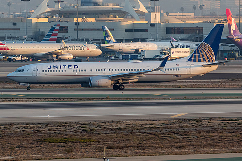 United Airlines Boeing 737-900ER N75436 at Los Angeles International Airport (KLAX/LAX) United Airlines Boeing 737-900ER N75436 at Los Angeles International Airport (KLAX/LAX)
