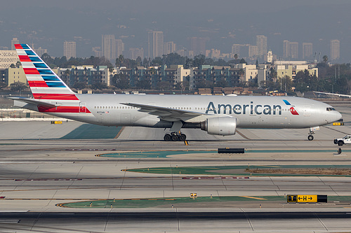American Airlines Boeing 777-200ER N771AN at Los Angeles International Airport (KLAX/LAX) American Airlines Boeing 777-200ER N771AN at Los Angeles International Airport (KLAX/LAX)
