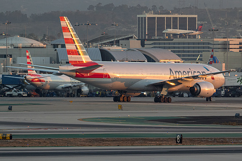 American Airlines Boeing 777-200ER N786AN at Los Angeles International Airport (KLAX/LAX) American Airlines Boeing 777-200ER N786AN at Los Angeles International Airport (KLAX/LAX)