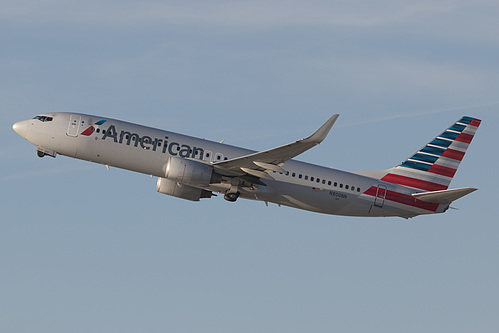 American Airlines Boeing 737-800 N800NN at Los Angeles International Airport (KLAX/LAX)