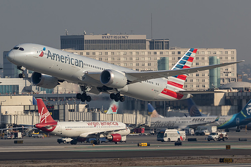 American Airlines Boeing 787-9 N823AN at Los Angeles International Airport (KLAX/LAX)