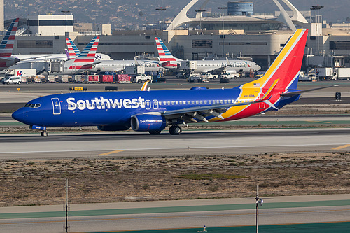 Southwest Airlines Boeing 737-800 N8668A at Los Angeles International Airport (KLAX/LAX)