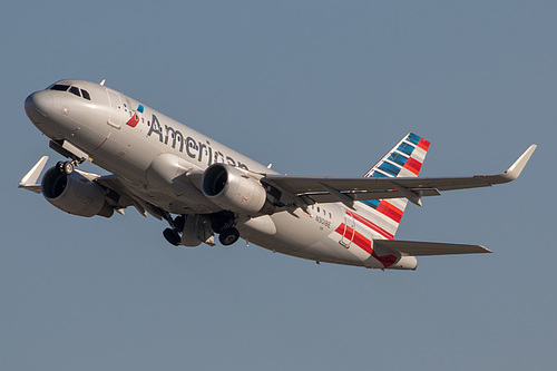 American Airlines Airbus A319-100 N9018E at Los Angeles International Airport (KLAX/LAX)