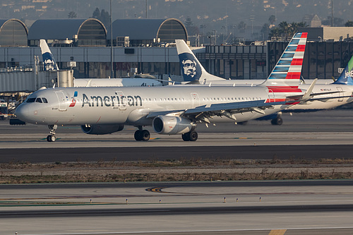 American Airlines Airbus A321-200 N902AA at Los Angeles International Airport (KLAX/LAX)