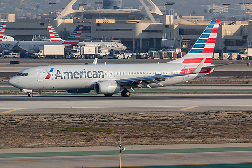 American Airlines Boeing 737-800 N906NN at Los Angeles International Airport (KLAX/LAX) American Airlines Boeing 737-800 N906NN at Los Angeles International Airport (KLAX/LAX)