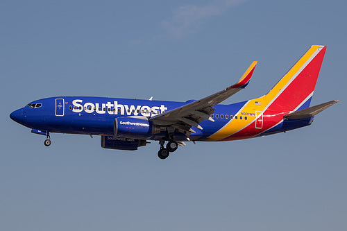 Southwest Airlines Boeing 737-700 N921WN at Los Angeles International Airport (KLAX/LAX)