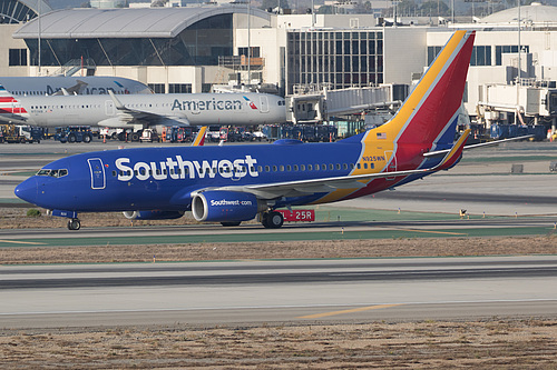 Southwest Airlines Boeing 737-700 N925WN at Los Angeles International Airport (KLAX/LAX) Southwest Airlines Boeing 737-700 N925WN at Los Angeles International Airport (KLAX/LAX)