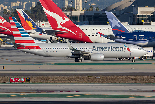 American Airlines Boeing 737-800 N954NN at Los Angeles International Airport (KLAX/LAX) American Airlines Boeing 737-800 N954NN at Los Angeles International Airport (KLAX/LAX)