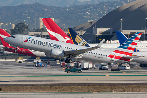 American Airlines Boeing 737-800 N959NN at Los Angeles International Airport (KLAX/LAX) American Airlines Boeing 737-800 N959NN at Los Angeles International Airport (KLAX/LAX)