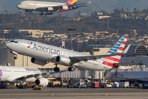 American Airlines Boeing 737-800 N965NN at Los Angeles International Airport (KLAX/LAX)