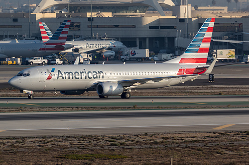 American Airlines Boeing 737-800 N965NN at Los Angeles International Airport (KLAX/LAX)