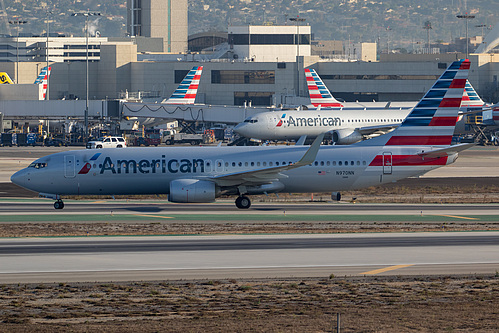 American Airlines Boeing 737-800 N970NN at Los Angeles International Airport (KLAX/LAX) American Airlines Boeing 737-800 N970NN at Los Angeles International Airport (KLAX/LAX)