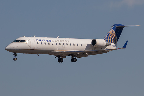 SkyWest Airlines Canadair CRJ-200 N976SW at Los Angeles International Airport (KLAX/LAX)