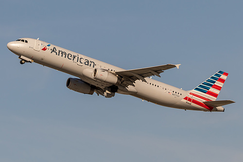 American Airlines Airbus A321-200 N977UY at Los Angeles International Airport (KLAX/LAX)