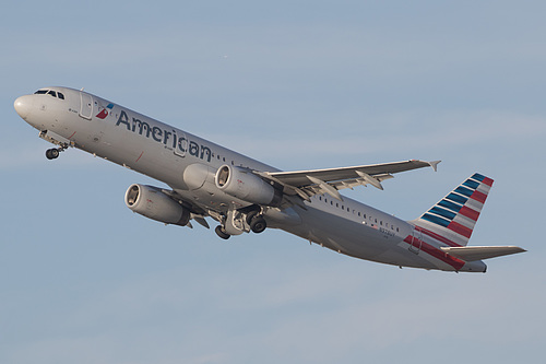 American Airlines Airbus A321-200 N978UY at Los Angeles International Airport (KLAX/LAX) American Airlines Airbus A321-200 N978UY at Los Angeles International Airport (KLAX/LAX)