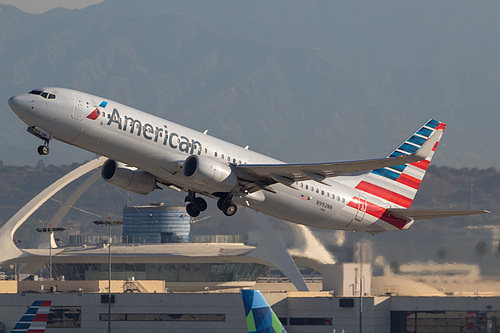 American Airlines Boeing 737-800 N992NN at Los Angeles International Airport (KLAX/LAX)