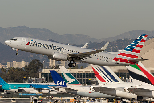 American Airlines Boeing 737-800 N992NN at Los Angeles International Airport (KLAX/LAX) American Airlines Boeing 737-800 N992NN at Los Angeles International Airport (KLAX/LAX)