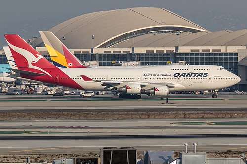 Qantas Boeing 747-400ER VH-OEG at Los Angeles International Airport (KLAX/LAX)