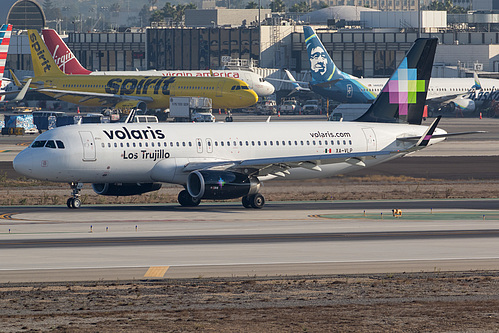 Volaris Airbus A320-200 XA-VLP at Los Angeles International Airport (KLAX/LAX)
