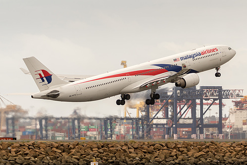 Malaysia Airlines Airbus A330-300 9M-MTN at Sydney Kingsford Smith International Airport (YSSY/SYD) Malaysia Airlines Airbus A330-300 9M-MTN at Sydney Kingsford Smith International Airport (YSSY/SYD)