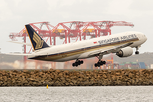 Singapore Airlines Boeing 777-200ER 9V-SVE at Sydney Kingsford Smith International Airport (YSSY/SYD) Singapore Airlines Boeing 777-200ER 9V-SVE at Sydney Kingsford Smith International Airport (YSSY/SYD)