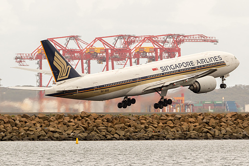 Singapore Airlines Boeing 777-200ER 9V-SVE at Sydney Kingsford Smith International Airport (YSSY/SYD)